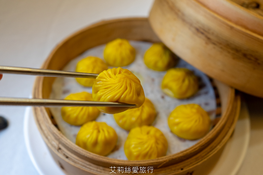台北美食》點水樓季節限定秋蟹套餐 真功夫蟹皇小籠包 蟹肥膏滿花雕蒸膏蟹 精緻美味讓人超滿足 - 艾莉絲愛旅行