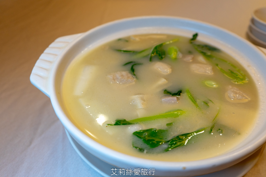 台北美食》點水樓季節限定秋蟹套餐 真功夫蟹皇小籠包 蟹肥膏滿花雕蒸膏蟹 精緻美味讓人超滿足 - 艾莉絲愛旅行