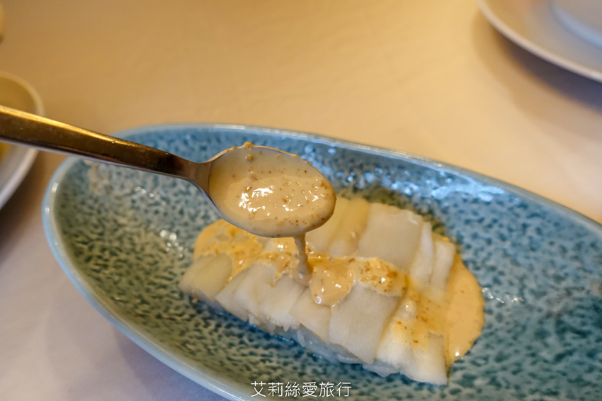 台北美食》點水樓季節限定秋蟹套餐 真功夫蟹皇小籠包 蟹肥膏滿花雕蒸膏蟹 精緻美味讓人超滿足 - 艾莉絲愛旅行
