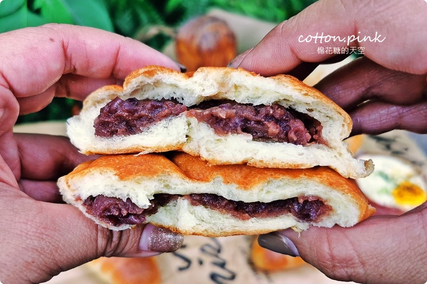 台中麵包推薦- 韓國最夯的蒜香包巴蕾麵包改良過~牽絲更好吃