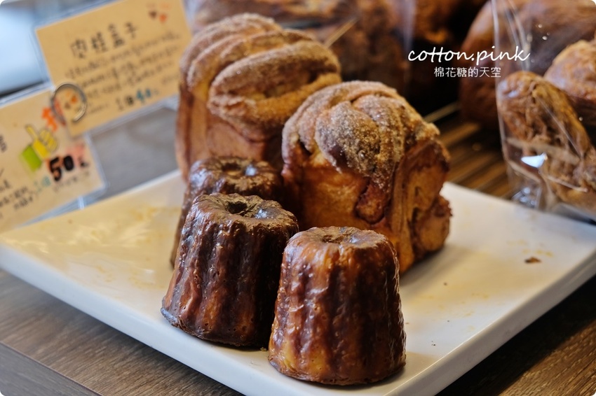 台中麵包推薦- 韓國最夯的蒜香包巴蕾麵包改良過~牽絲更好吃