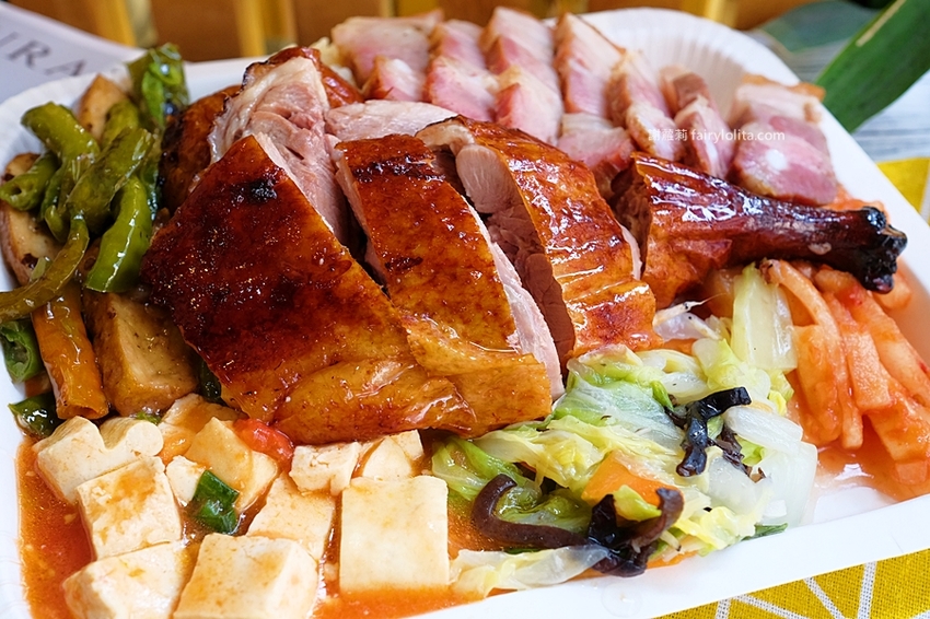 上興燒臘。超狂肉量+四樣配菜70元起!白飯、蔥油吃到飽,飲料、熱湯通通無限續! @蹦啾♥謝蘿莉 La vie heureuse