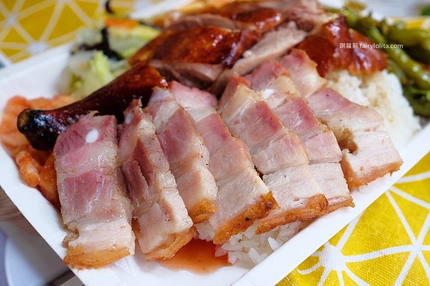 上興燒臘。超狂肉量+四樣配菜70元起!白飯、蔥油吃到飽,飲料、熱湯通通無限續! @蹦啾♥謝蘿莉 La vie heureuse