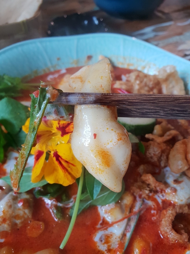 240102.jpg - 【台南】密巷必須fb預約餐廳。植感大叔的日常。泰國菜超好吃。店內蕨類植物滿佈空氣感十足的美好空間