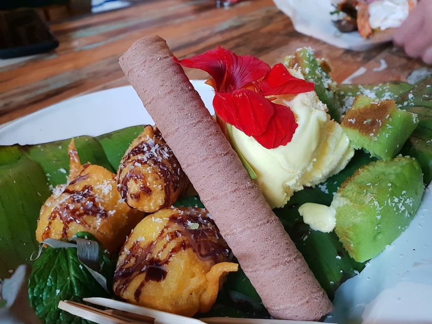 240094.jpg - 【台南】密巷必須fb預約餐廳。植感大叔的日常。泰國菜超好吃。店內蕨類植物滿佈空氣感十足的美好空間