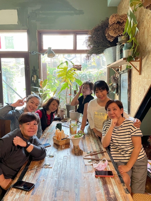 240007.jpg - 【台南】密巷必須fb預約餐廳。植感大叔的日常。泰國菜超好吃。店內蕨類植物滿佈空氣感十足的美好空間