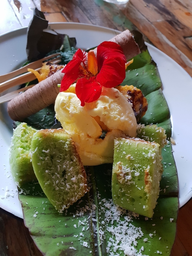 240095.jpg - 【台南】密巷必須fb預約餐廳。植感大叔的日常。泰國菜超好吃。店內蕨類植物滿佈空氣感十足的美好空間