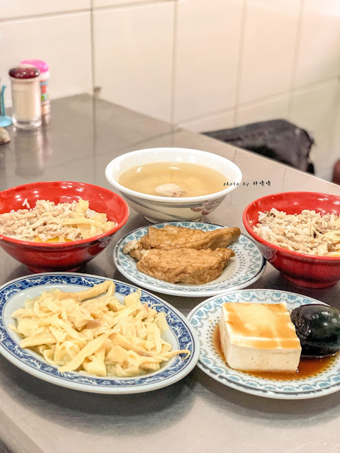 【嘉義 西區】呆獅雞肉飯🐓在地50年老店，也是不少人青睞的好滋味😋