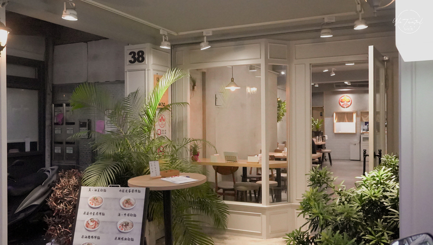 板橋江子翠美食 錵饌 真·麵舖超雞佛大爆汁，特殊的黃金流沙老油條伴麵浮誇乾麵系列！愛吃辣必吃聖凱師鬼椒