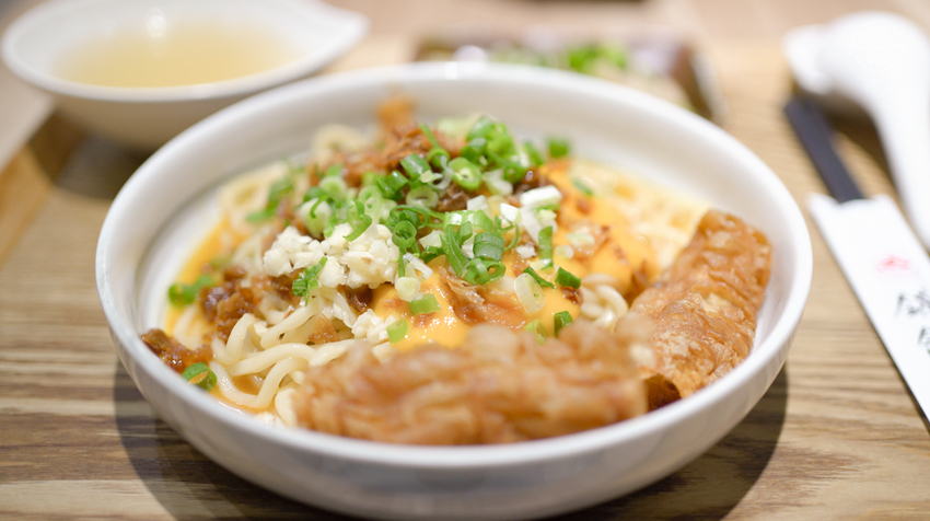 板橋江子翠美食 錵饌 真·麵舖超雞佛大爆汁，特殊的黃金流沙老油條伴麵浮誇乾麵系列！愛吃辣必吃聖凱師鬼椒