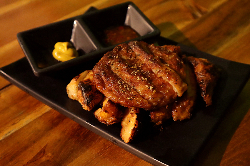 新竹竹北|瘋燒熱血貨櫃燒烤|來份創意烤物、串燒配個生啤酒吧!