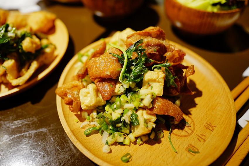 美食｜台北大同區 開小伙 宵夜、炸雞、鐵板麵 200元外送服務 近寧夏夜市消夜美食推薦！ - 奇奇一起玩樂趣