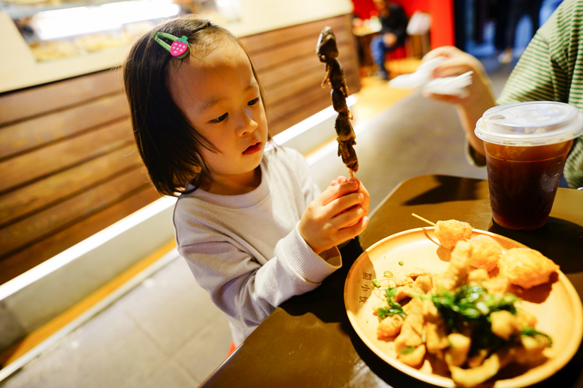 美食｜台北大同區 開小伙 宵夜、炸雞、鐵板麵 200元外送服務 近寧夏夜市消夜美食推薦！ - 奇奇一起玩樂趣