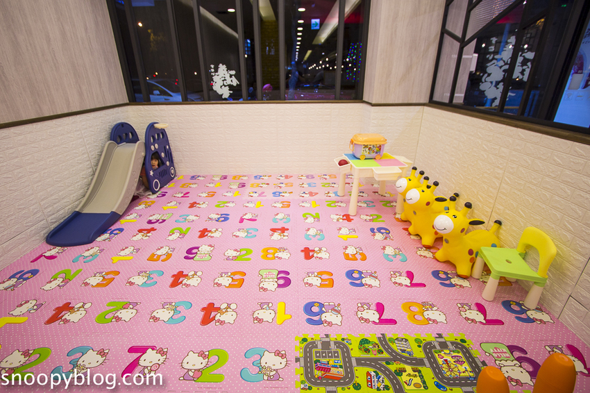 蔬鍋藝鍋物台中文心店|台中南屯火鍋~豐富自助區無限量供應,貼心附設兒童遊戲區,友善親子餐廳