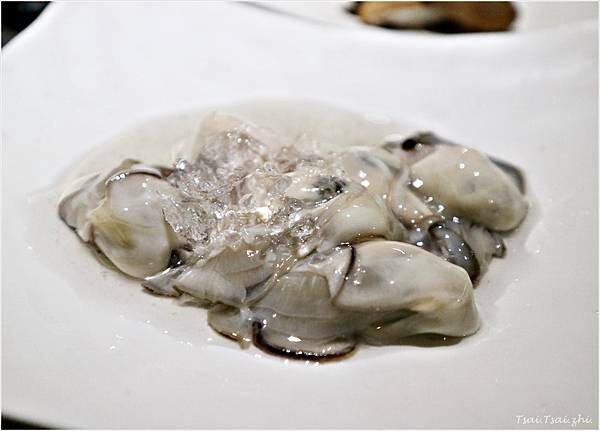 [台北中山]椒心苑麻辣鍋|頂級食材麻辣火鍋吃到飽，哈根達斯和