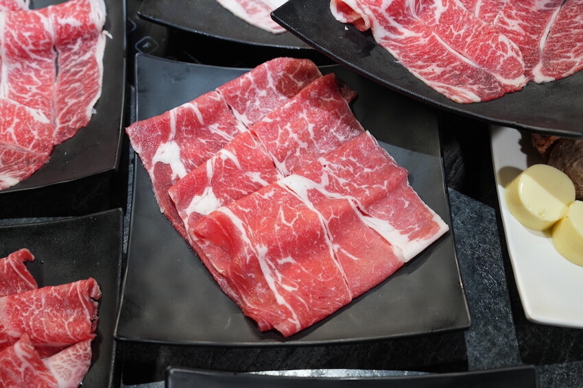 台北市中山區台北火鍋 椒心苑麻辣鍋｜食材多樣品質絕佳的吃到飽火鍋!