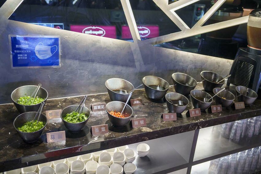 台北市中山區台北火鍋 椒心苑麻辣鍋｜食材多樣品質絕佳的吃到飽火鍋!