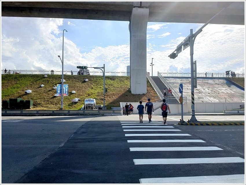 【新北大都會公園】熊猴森樂園．交通、停車資訊、設施攻略!