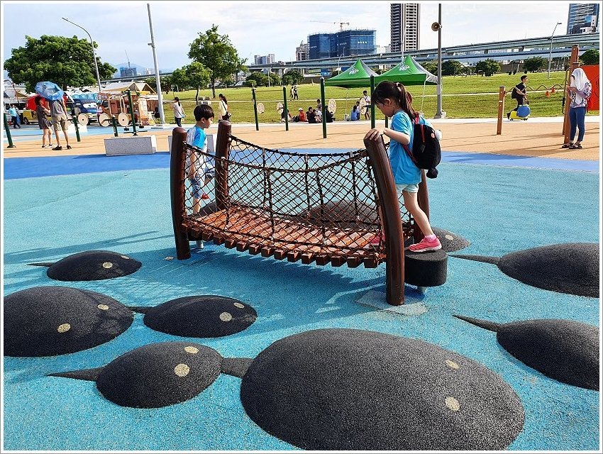 【新北大都會公園】熊猴森樂園．交通、停車資訊、設施攻略!