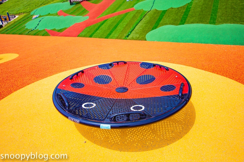 【台北親子景點】新北大都會公園共融堤坡滑梯樂園，台灣彌猴滑梯、台灣黑熊鞦韆、山豬搖搖馬…以台灣特色動物為主題的滑梯樂園