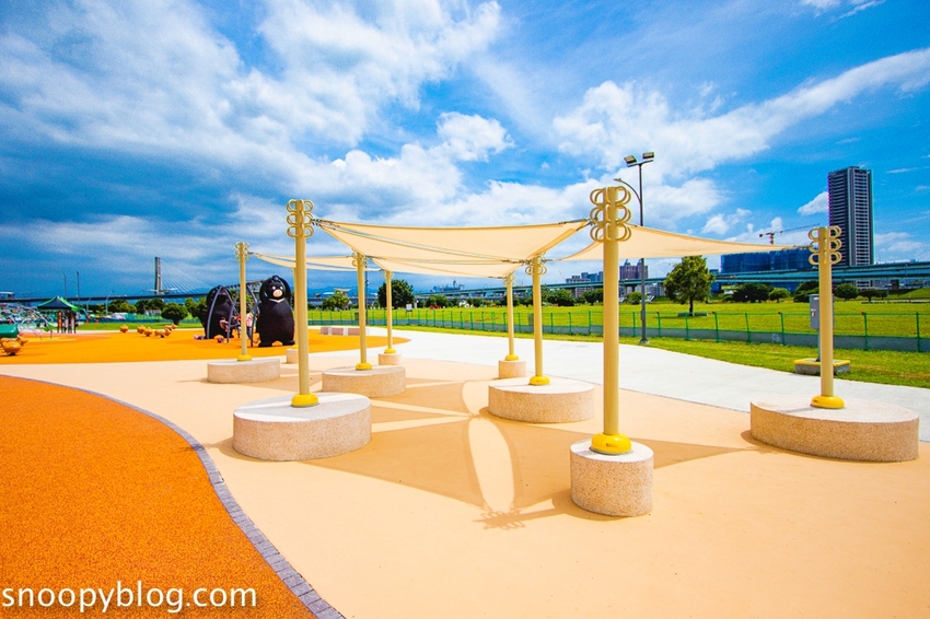 【台北親子景點】新北大都會公園共融堤坡滑梯樂園，台灣彌猴滑梯、台灣黑熊鞦韆、山豬搖搖馬…以台灣特色動物為主題的滑梯樂園