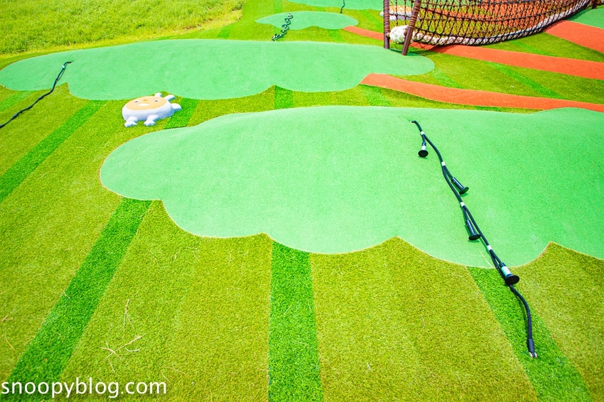 【台北親子景點】新北大都會公園共融堤坡滑梯樂園，台灣彌猴滑梯、台灣黑熊鞦韆、山豬搖搖馬…以台灣特色動物為主題的滑梯樂園