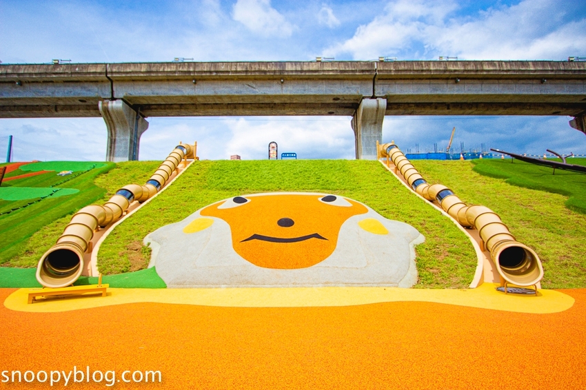 【台北親子景點】新北大都會公園共融堤坡滑梯樂園，台灣彌猴滑梯、台灣黑熊鞦韆、山豬搖搖馬…以台灣特色動物為主題的滑梯樂園