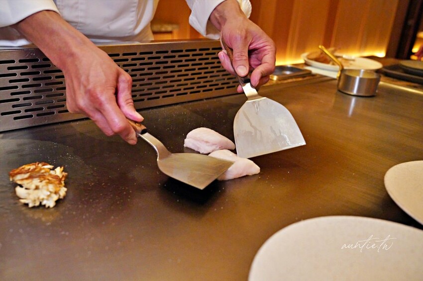 台北市中山區【台北】大直|Mark’s Teppanyaki,A5和牛老饕牛排、隱藏版鮑魚撈飯,全新晚餐海陸套餐大升級