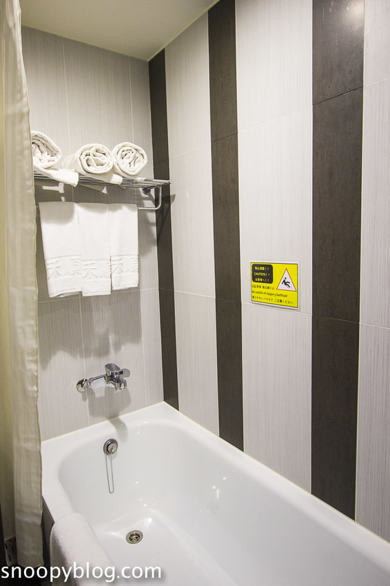 萬華住宿｜禾順商旅～近龍山寺與捷運站，一秒到艋舺夜市與華西街夜市，週邊美食與景點超豐富