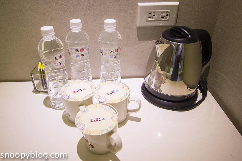 萬華住宿｜禾順商旅～近龍山寺與捷運站，一秒到艋舺夜市與華西街夜市，週邊美食與景點超豐富