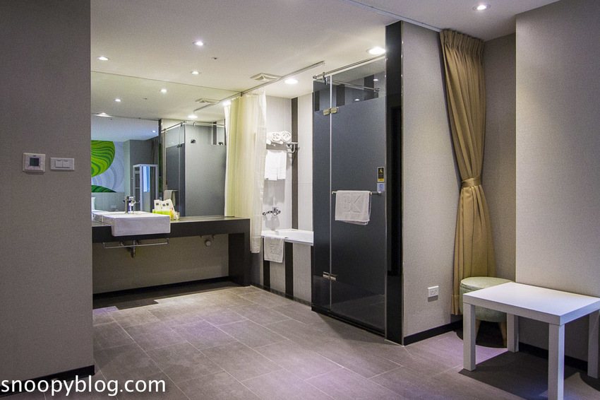 萬華住宿｜禾順商旅～近龍山寺與捷運站，一秒到艋舺夜市與華西街夜市，週邊美食與景點超豐富