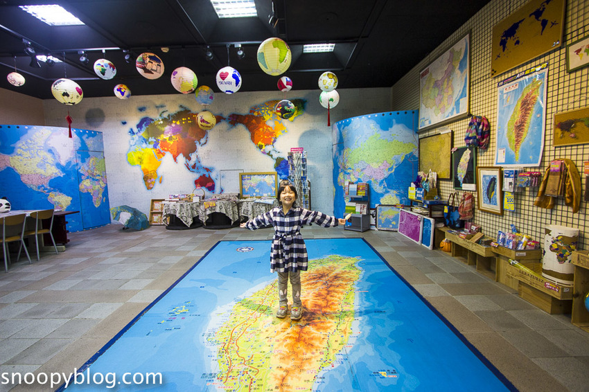 【台北景點】萬華景點｜慢旅.地圖空間｜大輿出版社～DIY熱縮片、地圖文創商品，寓教於樂親子景點