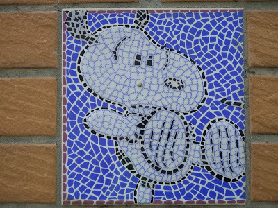 內壢[元生國小]圍牆上可愛俏皮的卡通磁磚貼