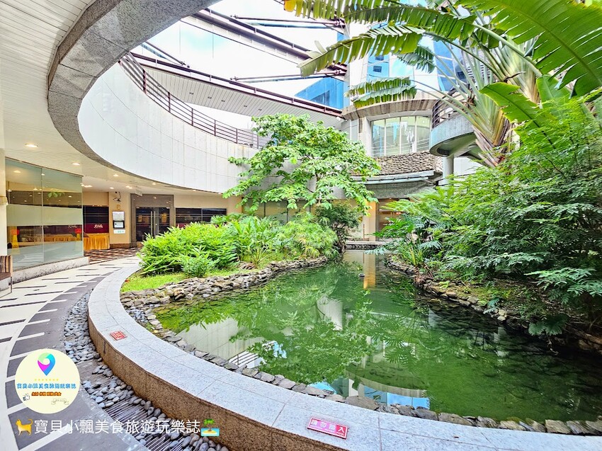 [食]台北 脆皮櫻桃烤鴨人人愛 一鴨兩吃滿足您挑剔的味蕾 福華國際文教會館 風尚咖啡廳