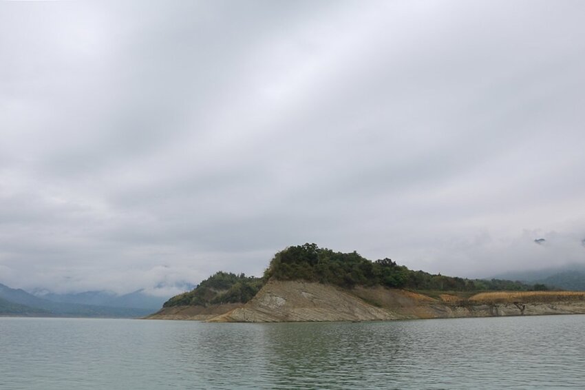 嘉義大埔一日遊。曾文水庫遊艇環湖、全台唯一合法釣魚台 釣魚賞鷹、吸收負離子、美食、資深玩家私藏秘境