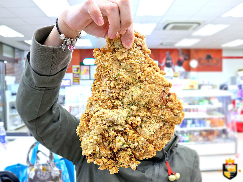 台南雞排／限量供應只賣平日／嚴選食材現點現炸／獨家香料醃漬／在地人私藏口袋名單／沒吃會想念吃過會懷念／學生族的回憶