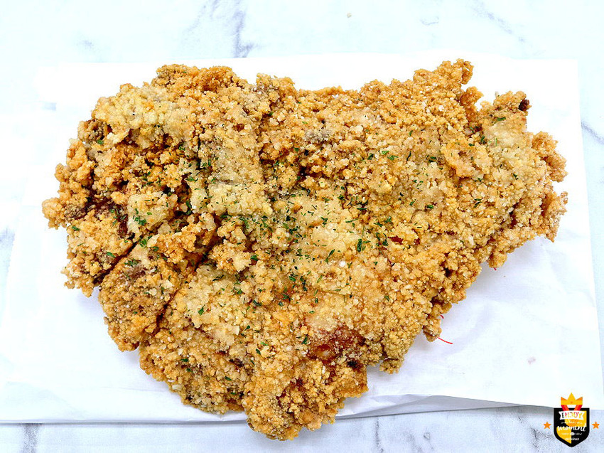 台南雞排／限量供應只賣平日／嚴選食材現點現炸／獨家香料醃漬／在地人私藏口袋名單／沒吃會想念吃過會懷念／學生族的回憶