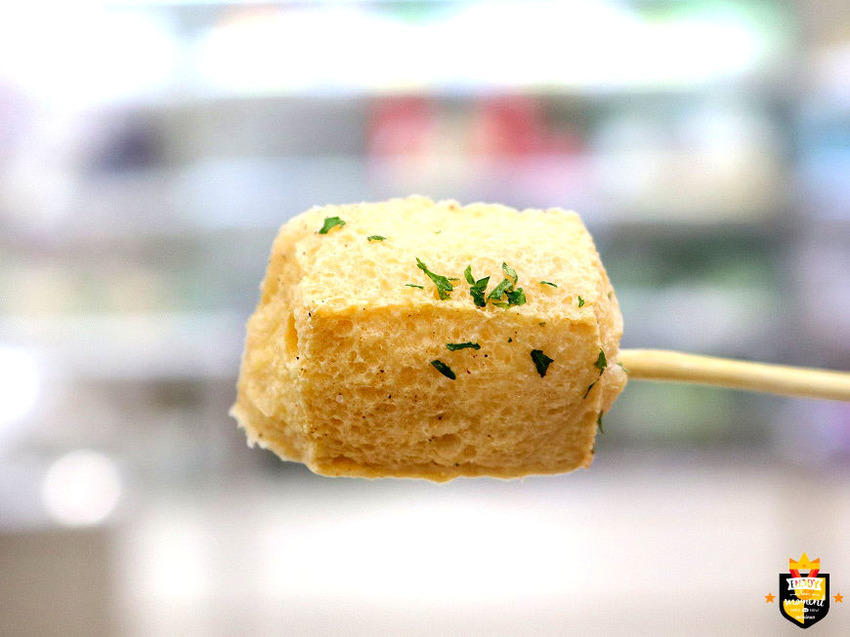 台南雞排／限量供應只賣平日／嚴選食材現點現炸／獨家香料醃漬／在地人私藏口袋名單／沒吃會想念吃過會懷念／學生族的回憶