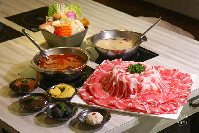 台中東區｜1KG浮誇安格斯牛肉盤｜最便宜平日午間特惠只要238元就有季節蔬菜自助吧吃到飽｜昭日堂燒肉旗下火鍋品牌｜鍋好日