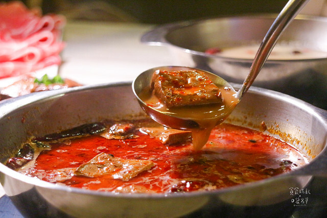 台中東區｜1KG浮誇安格斯牛肉盤｜最便宜平日午間特惠只要238元就有季節蔬菜自助吧吃到飽｜昭日堂燒肉旗下火鍋品牌｜鍋好日