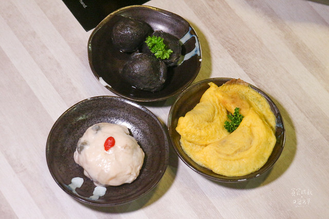 台中東區｜1KG浮誇安格斯牛肉盤｜最便宜平日午間特惠只要238元就有季節蔬菜自助吧吃到飽｜昭日堂燒肉旗下火鍋品牌｜鍋好日