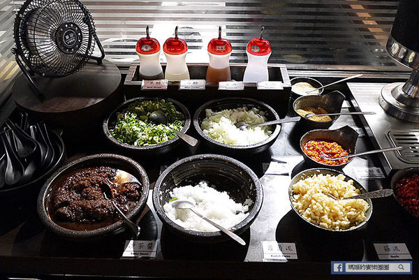 內湖涮涮鍋【東湖涮涮鍋】高CP值頂級肉品+好風味湯頭/東湖站吃到飽火鍋/東湖美食/明治冰淇淋爆米花吃到飽