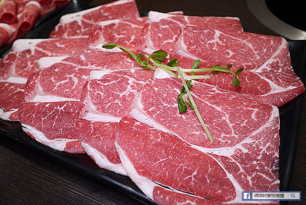 內湖涮涮鍋【東湖涮涮鍋】高CP值頂級肉品+好風味湯頭/東湖站吃到飽火鍋/東湖美食/明治冰淇淋爆米花吃到飽