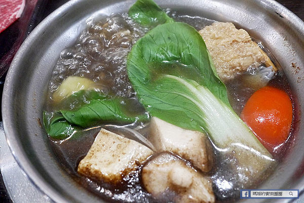 內湖涮涮鍋【東湖涮涮鍋】高CP值頂級肉品+好風味湯頭/東湖站吃到飽火鍋/東湖美食/明治冰淇淋爆米花吃到飽
