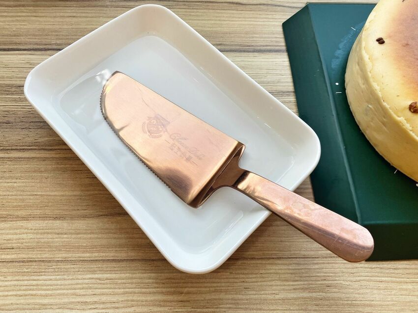 2021年辣媽節限定口味｜起士公爵Ｘ膳馨Ｘ吳寶春最強聯名｜美英小川椒乳酪蛋糕｜香麻椒辣油遇上余順豐花生醬｜肉麻不辣新口感