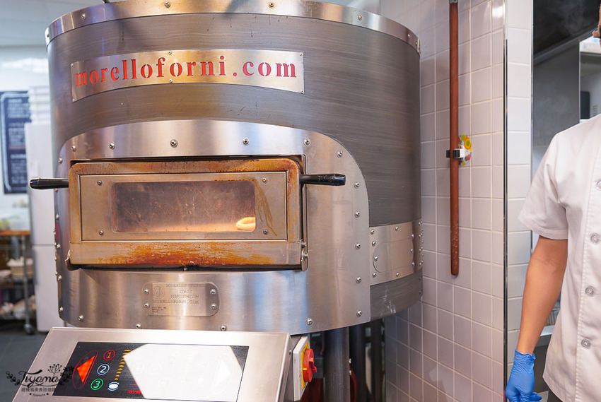 金窯義式料理+路易奇別樓》高雄大立美食街最強黃金角落「精緻包廂空間」,揪好友”義”起吃美食!! @緹雅瑪 美食旅遊趣 金窯義式料理+路易奇別樓》高雄大立美食街最強黃金角落「精緻包廂空間」,揪好友”義”起吃美食!! @緹雅瑪 美食旅遊趣