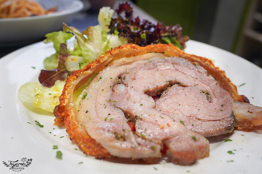 金窯義式料理+路易奇別樓》高雄大立美食街最強黃金角落「精緻包廂空間」,揪好友”義”起吃美食!! @緹雅瑪 美食旅遊趣 金窯義式料理+路易奇別樓》高雄大立美食街最強黃金角落「精緻包廂空間」,揪好友”義”起吃美食!! @緹雅瑪 美食旅遊趣