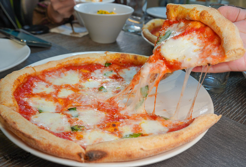 金窯義式料理+路易奇別樓》高雄大立美食街最強黃金角落「精緻包廂空間」,揪好友”義”起吃美食!! @緹雅瑪 美食旅遊趣 金窯義式料理+路易奇別樓》高雄大立美食街最強黃金角落「精緻包廂空間」,揪好友”義”起吃美食!! @緹雅瑪 美食旅遊趣