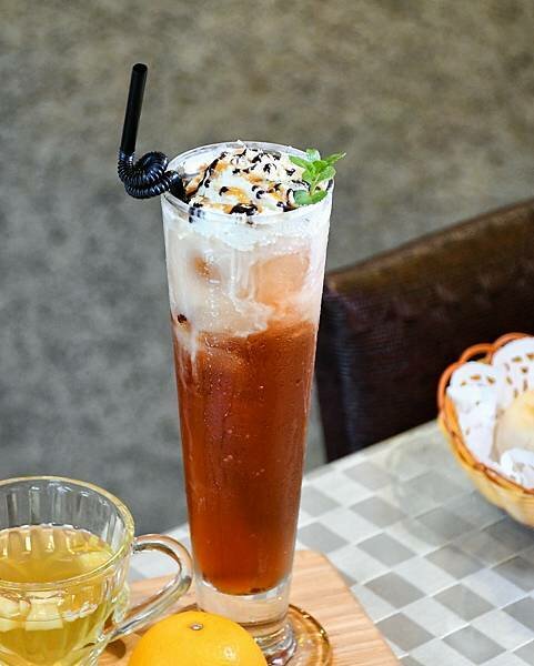 【新北蘆洲】快樂花園義麵坊 • 蘆洲親子餐廳推薦,蘆洲平價餐廳,家庭聚餐推薦,附設親子遊樂區