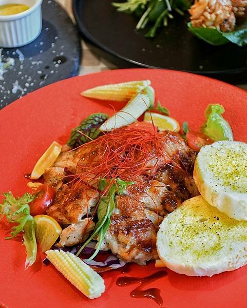 【新北蘆洲】快樂花園義麵坊 • 蘆洲親子餐廳推薦,蘆洲平價餐廳,家庭聚餐推薦,附設親子遊樂區